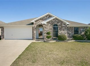 7209 Fossil Hill Dr, Arlington, TX 76002