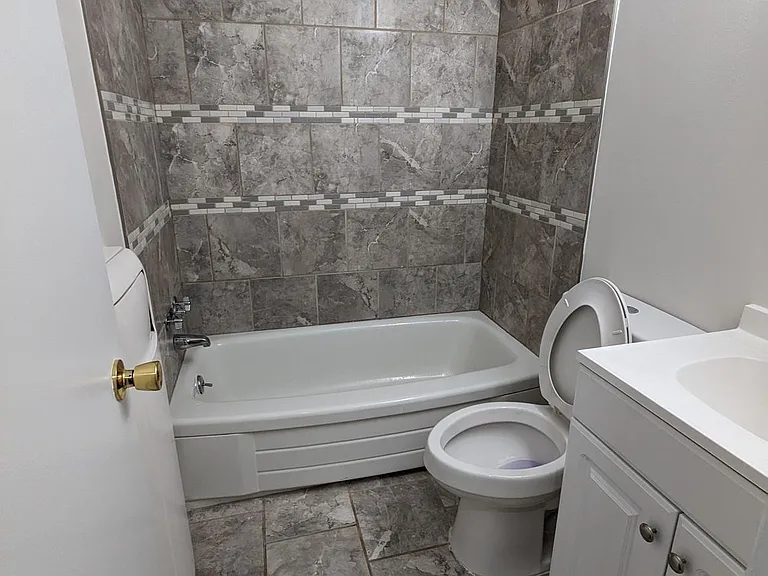7145 Donnell Pl #D3 — Photo 11