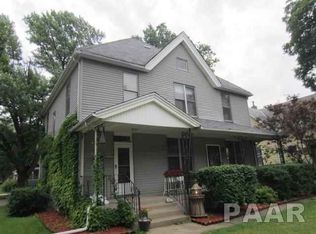 700 S 7th St, Pekin, IL