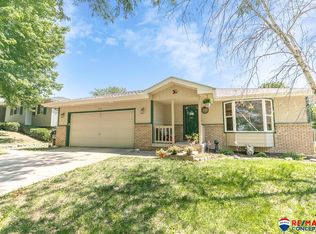 5736 S 41st St, Lincoln, NE 68516