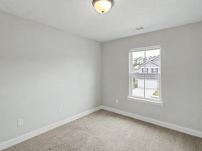 547 Fairview Cir — Photo 14
