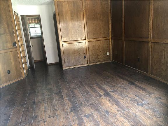 4th image of 1325 SW 106th Pl