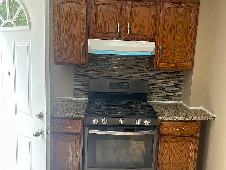 27 Southmere Rd #2