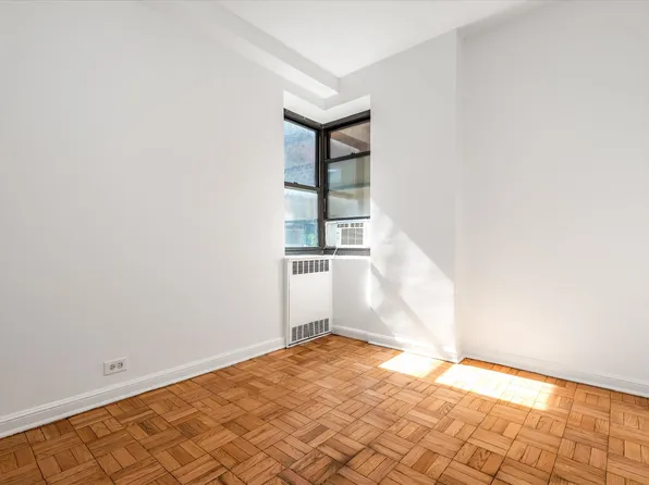 90 Park Terrace East image 12 of 33