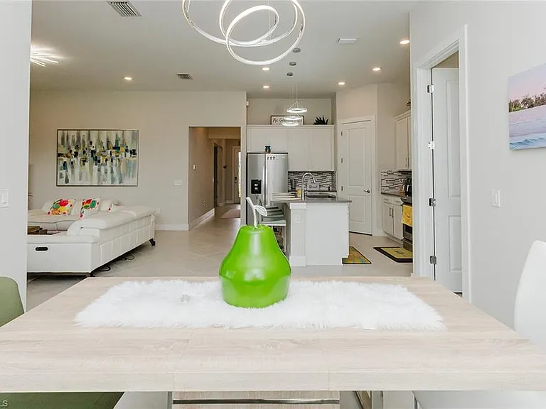 4302 Washington Pl — Photo 14