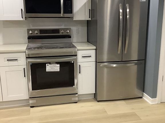 5th image of 5009 N Camac St Floor 1