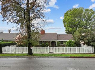 9253 Hayvenhurst Ave, North Hills, CA