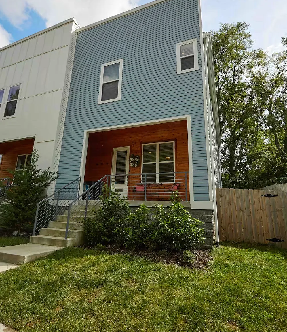 3 bed, 2.5 bath, 1680 sqft, $3,000 — Photo 1