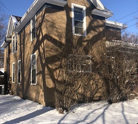 4th image of 4625 Davis Ave