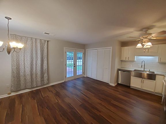 3rd image of 286 Westland Way SW