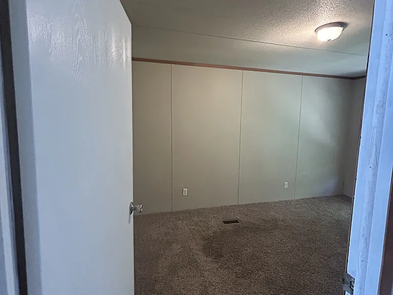 105 Zackary St — Photo 8