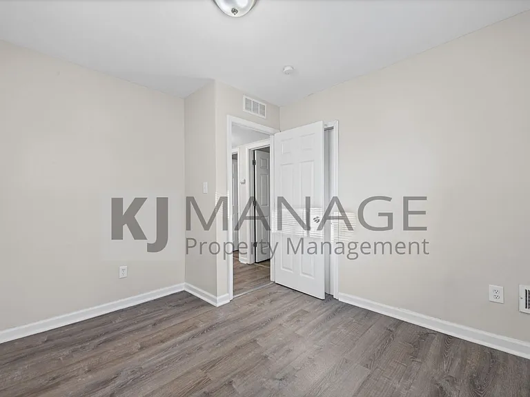 31682 Carlisle Pkwy — Photo 12