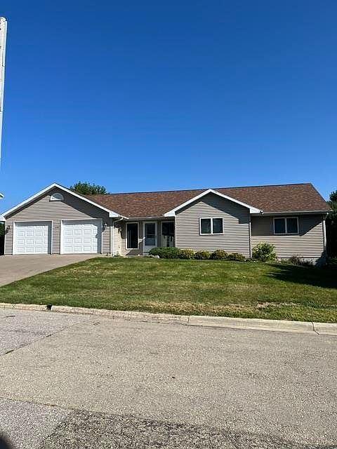 1st image of 1440 Primrose Ln