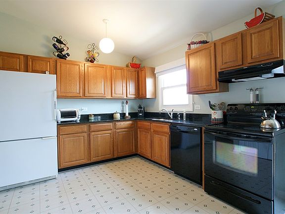 4th image of 507 Waterford Dr