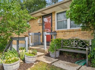 820 Maplewood Dr, Pittsburgh, PA 15234