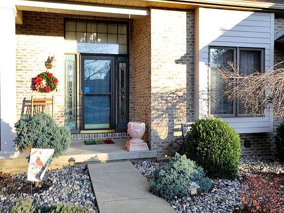 3rd image of 13967 Adeline Dr