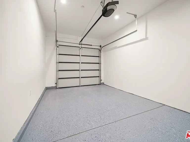 1907 S Corning St #1 — Photo 47