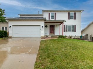 1715 Fairfield Dr, Normal, IL 61761