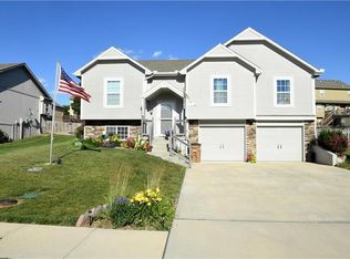 733 Garnes St, Raymore, MO 64083