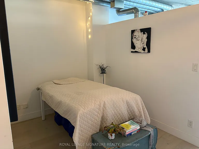 169 John St #403 — Photo 9