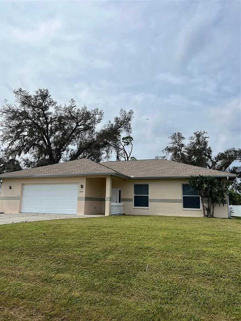 North Port home — Photo 1