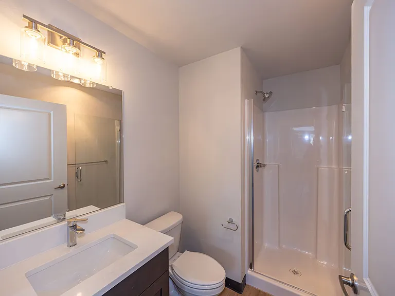1901 E 11th St #103 — Photo 14