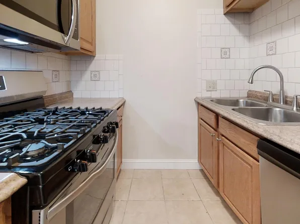 531 Smithfield Rd #203, Providence, RI 02904