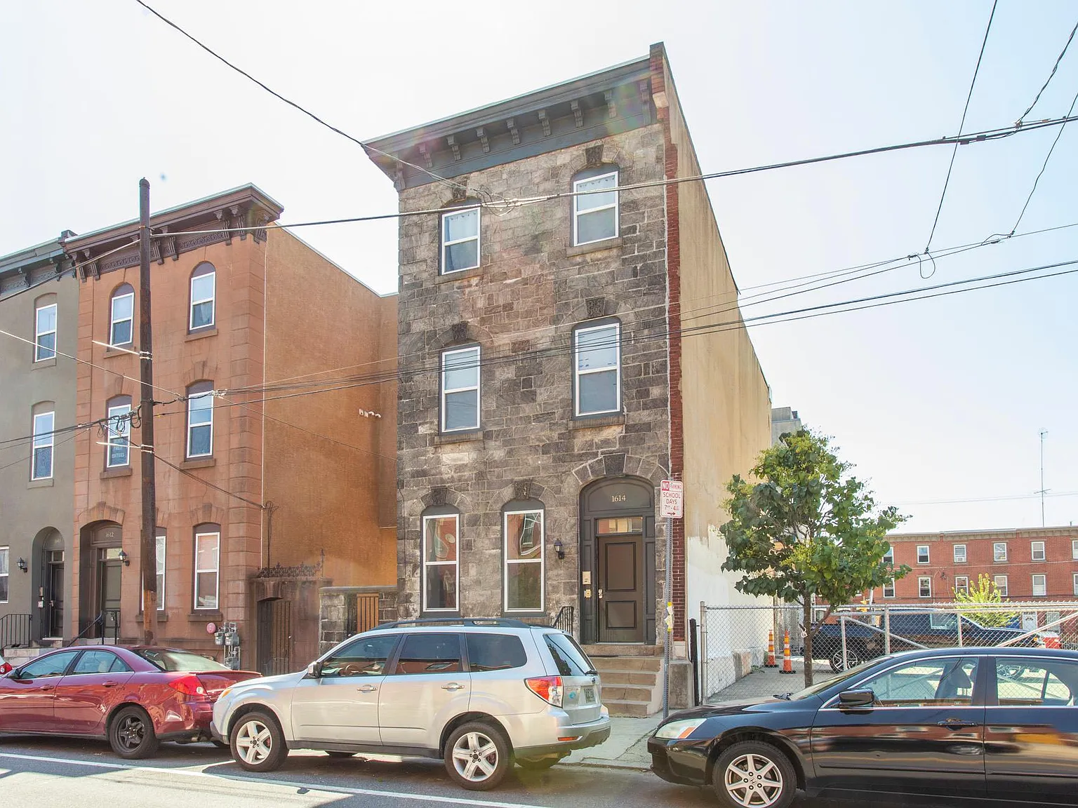 3 bed, 1800 sqft, $3,000 — Photo 3