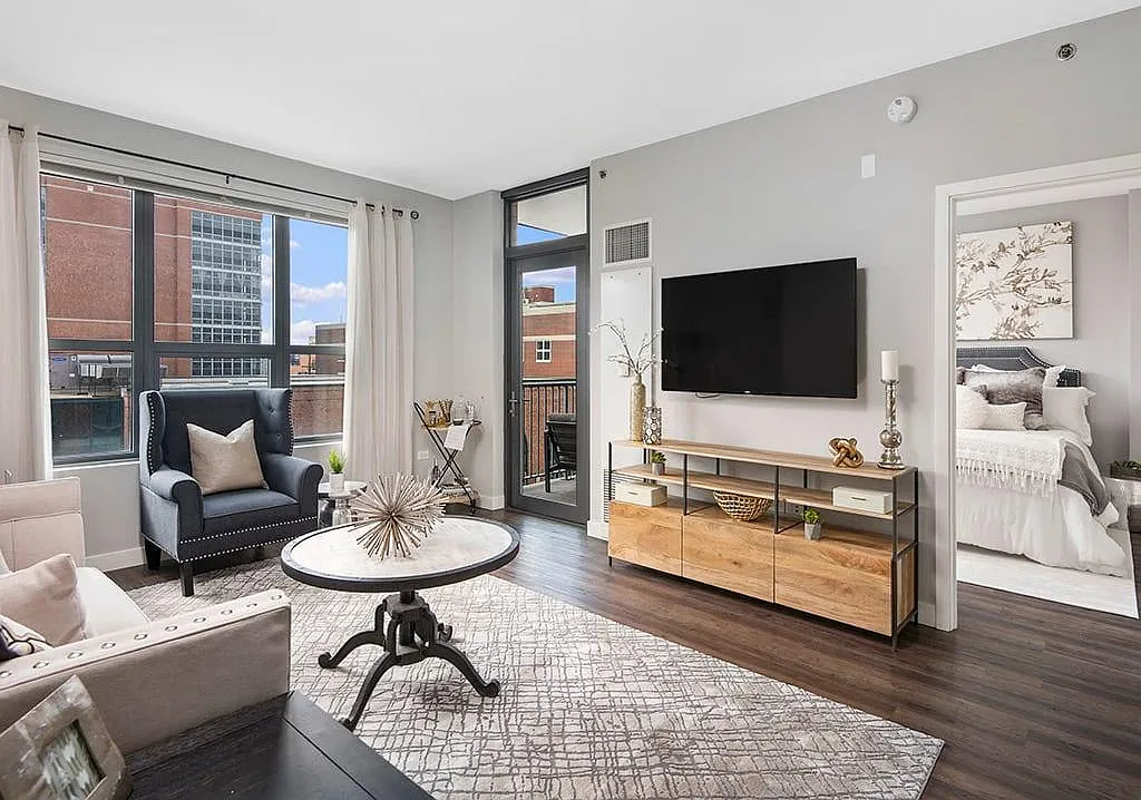 2 bed, 1158 sqft, $4,415 — Photo 3