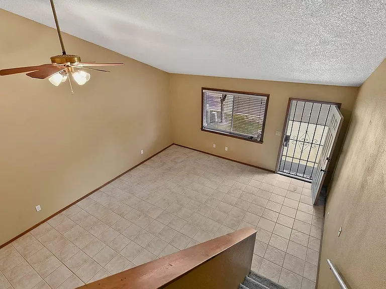 2645 E Heidi Loop — Photo 7