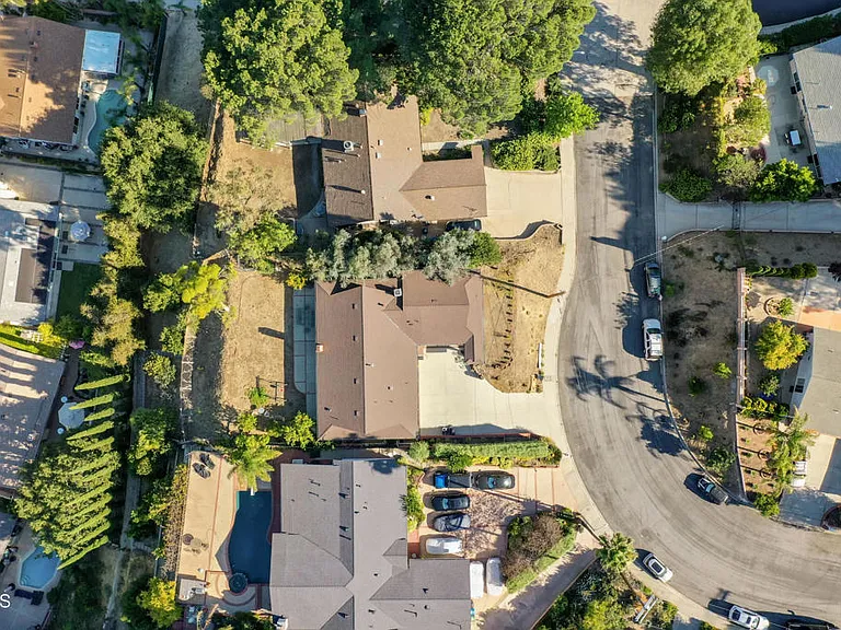 6823 Northford Dr — Photo 17