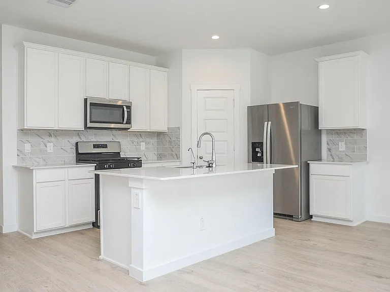 30030 Gallatin River Ln — Photo 9