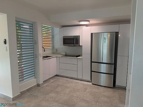 2nd image of 155 Valle Taft #202