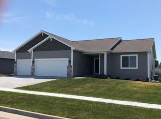 5234 Springbrook Dr, Ames, IA 50014