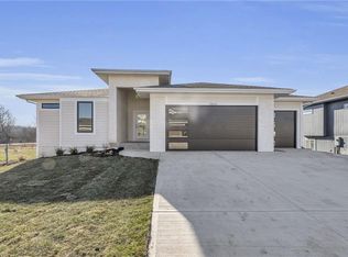 29517 W 196th St, Gardner, KS 66030