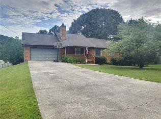 36 Chestnut Ridge Dr, Cartersville, GA 30121