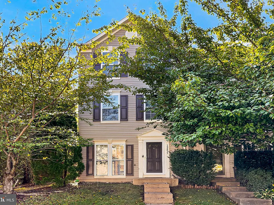 12415 Selkirk Cir