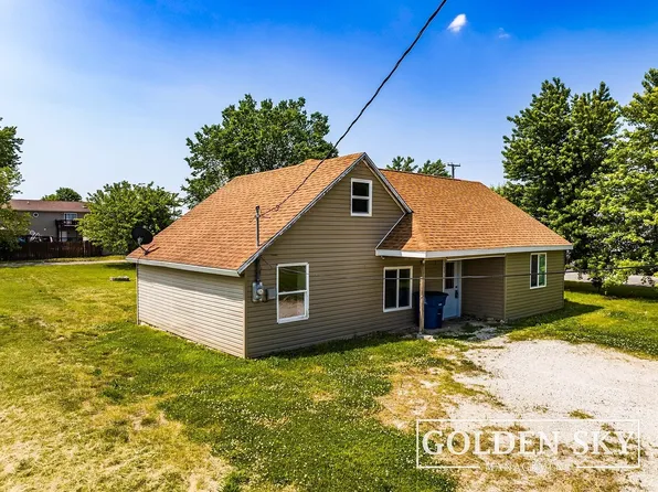 827 W 35th St, Marion, IN 46953