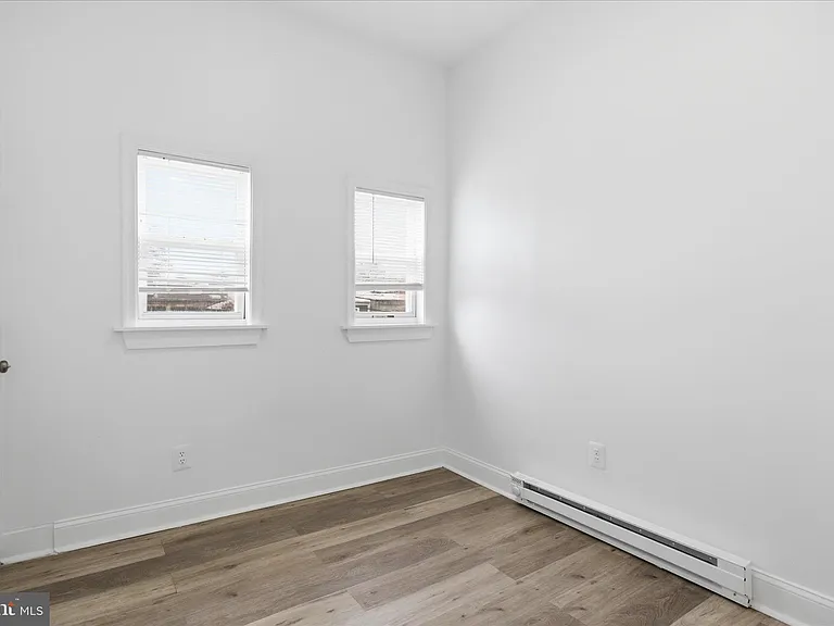 221 20th St NE #3 — Photo 23
