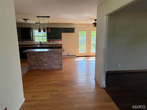 4th image of 23863 Raspberry Ln
