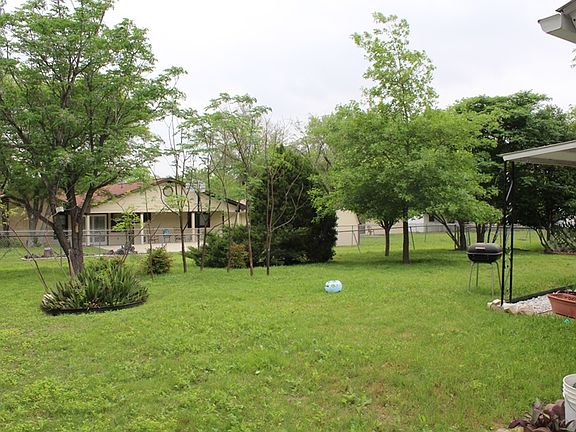 4th image of 6719 Yellow Rose St