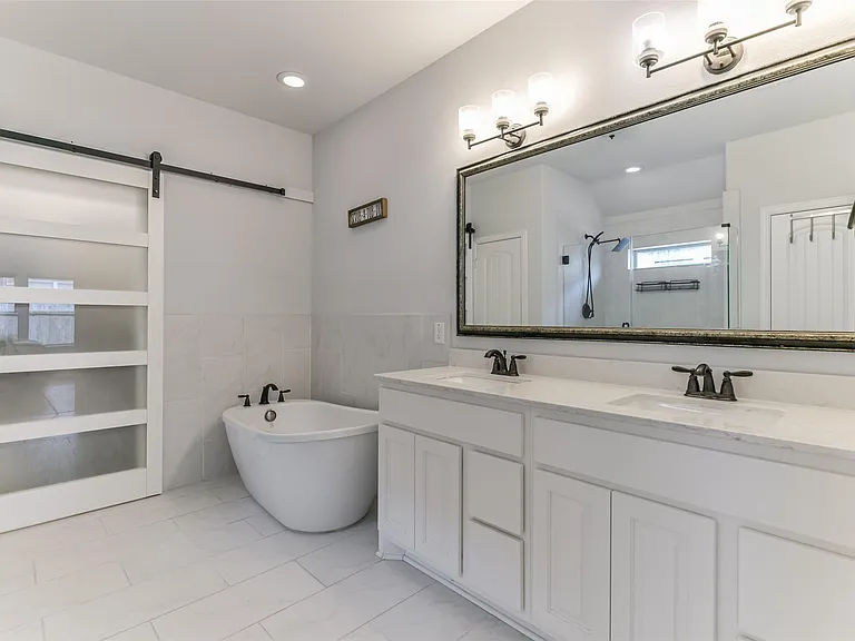 1316 Graham Trace Ln — Photo 21