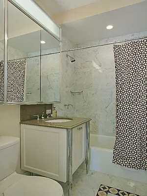 Rented by Sotheby's International Realty | media 43