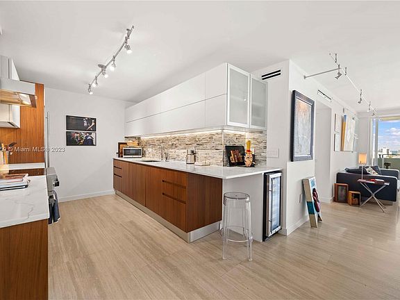 3rd image of 11 Island Ave APT 1810