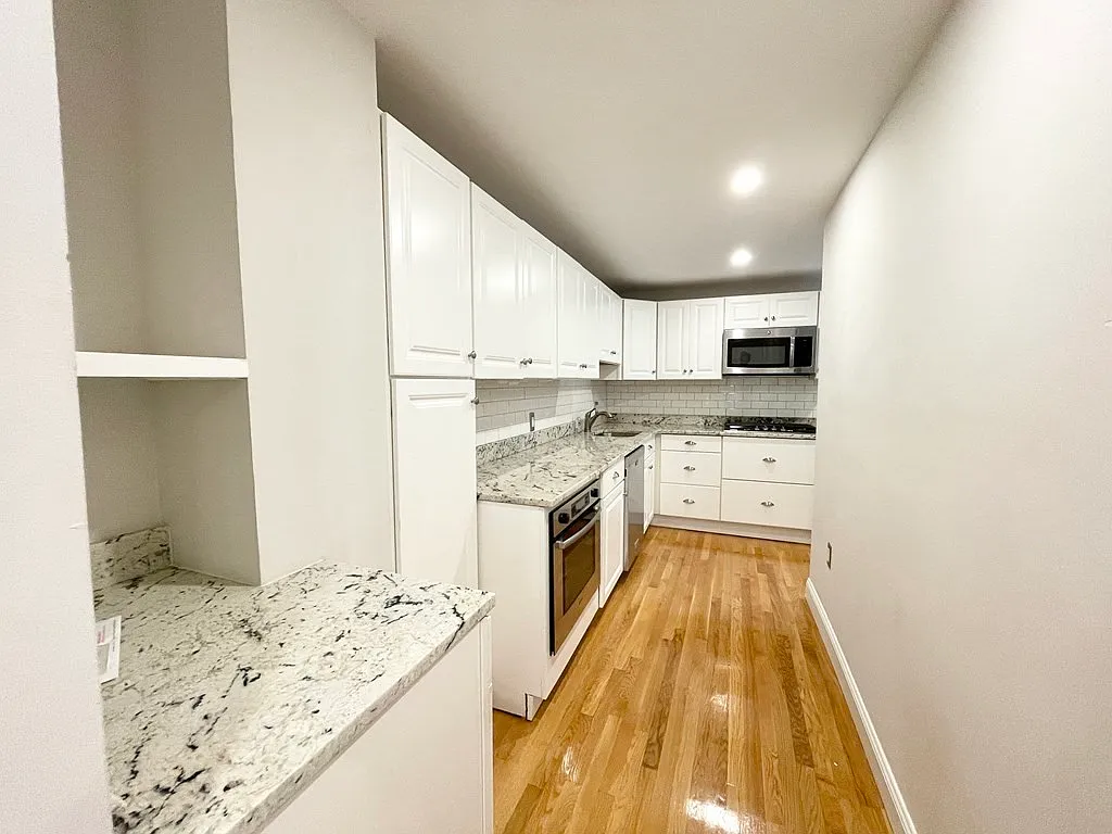 Building Photo - 130 P St #1B