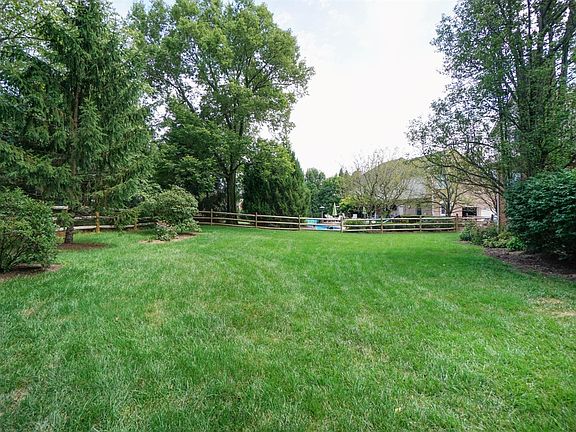 2nd image of 8470 Beckett Pointe Dr