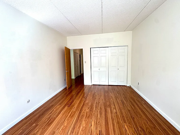 80 N Warren St #20 — Photo 15