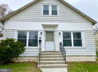 97 Blackwood Rd, Clementon, NJ 08021