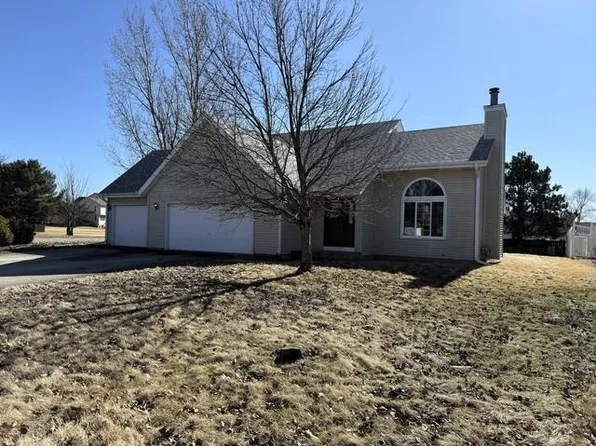 7075 Thomas Dr, Loves Park, IL 61111