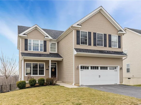 124 Oakwood Dr, Whitehall, PA 18052